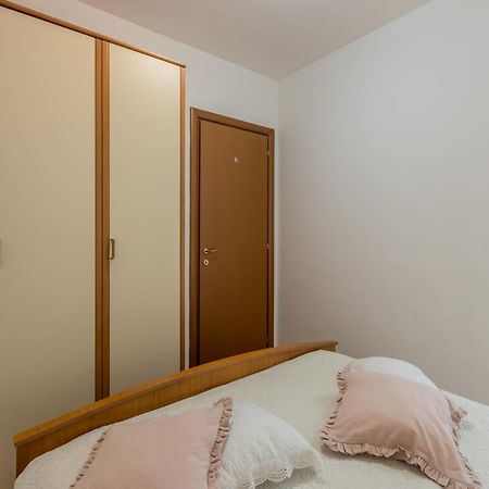 Apartment Split Karoglan ภายนอก รูปภาพ