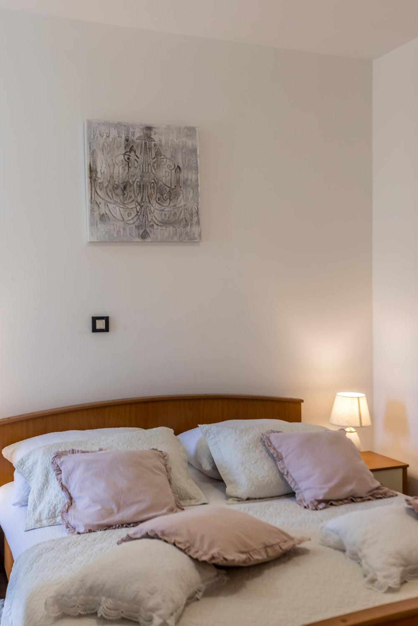 Apartment Split Karoglan ภายนอก รูปภาพ