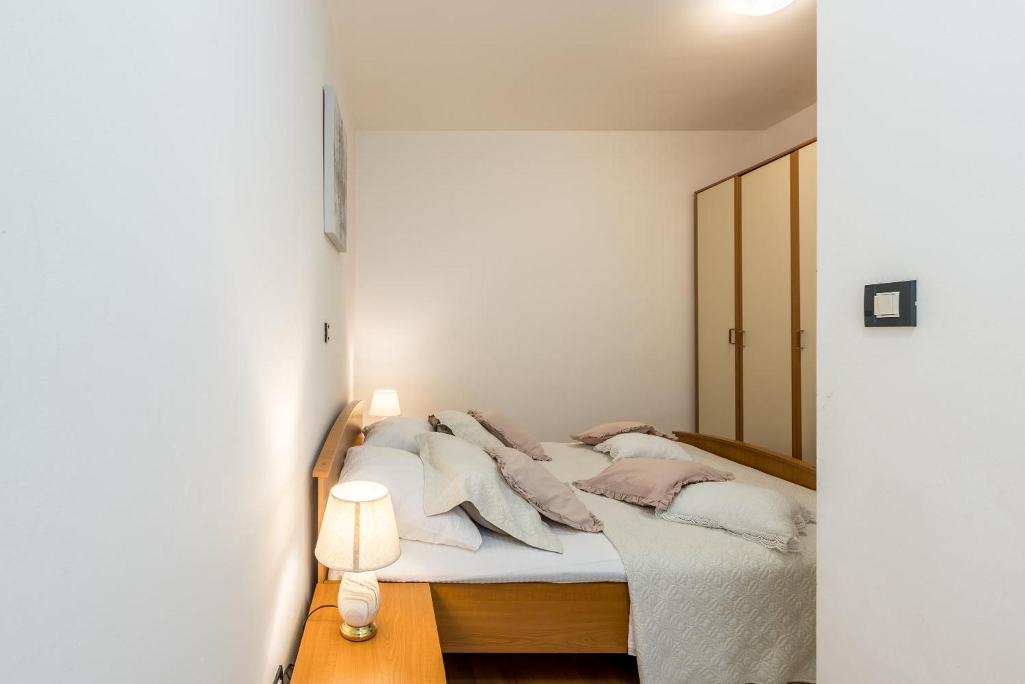Apartment Split Karoglan ภายนอก รูปภาพ